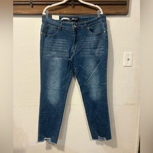 SWEET LOOK JEANS SZ 18 TEENS BLUE  STRETCH POCKETS ZIP CLOSURE (1476)